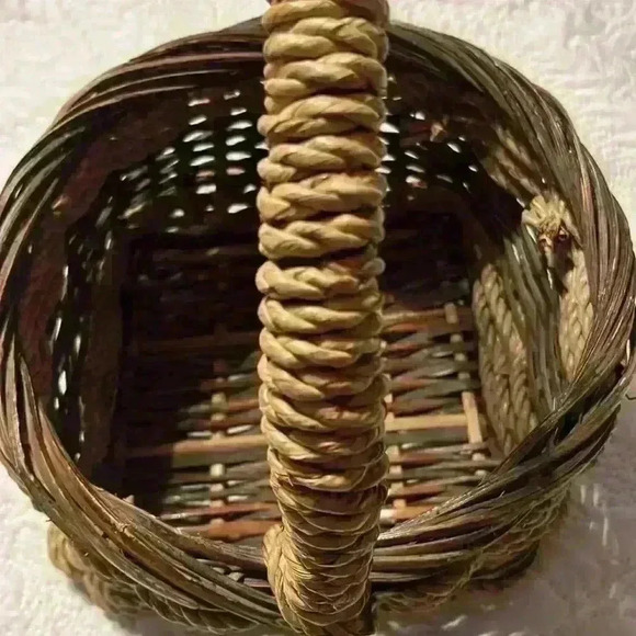 Vintage gathering basket - Picture 2 of 4